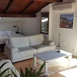 Turtle Apartments